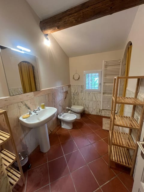 Proche Roussillon Luberon villa avec vue, piscine chauffée et climatisation House in Bonnieux