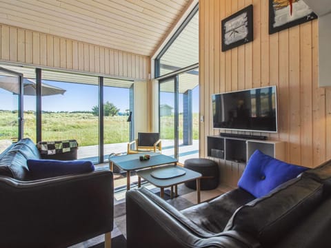 Holiday Home Ascan - 600m from the sea in NW Jutland by Interhome Maison in Løkken