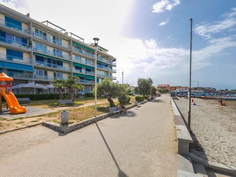 Apartment Massimo Beach House by Interhome Condo in Rosignano Solvay
