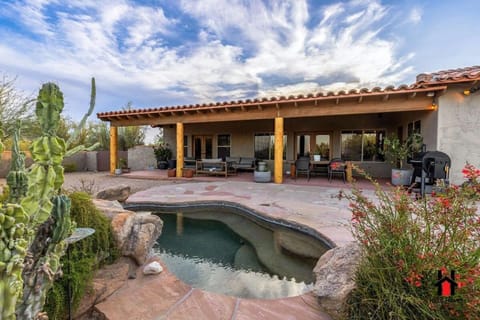 Grand Desert Getaway with Pool and Peloton with Sonos and Office Villa in Maricopa County