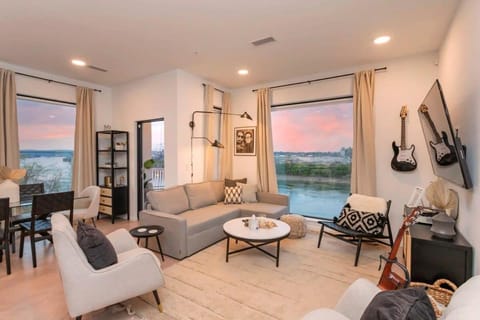 Riverfront Condo with Views 0 7 Miles From Broad House in East Nashville