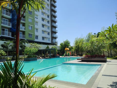 Garden, Swimming pool