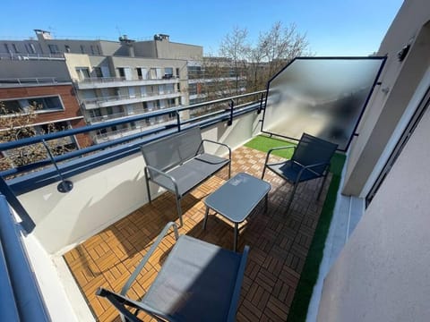 Day, View (from property/room), Balcony/Terrace, Balcony/Terrace, Dining area