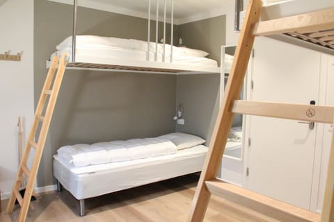 Bed, bunk bed