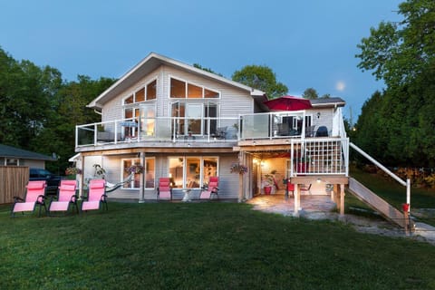 N' This on the Bay -Lower Level Vacation Suite Bed and breakfast in South Bruce Peninsula