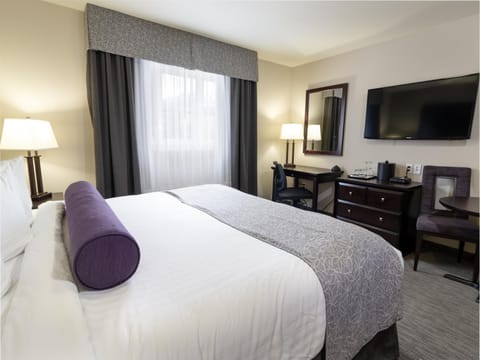 The Kanata by BCMInns Blairmore Hotel in Crowsnest Pass