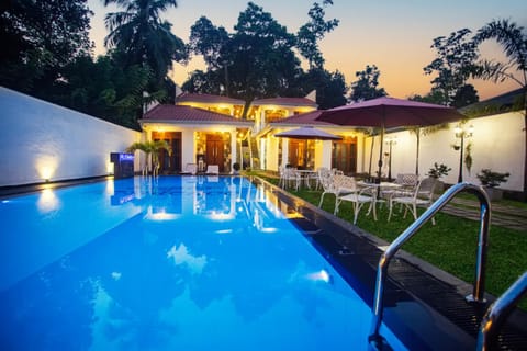 View (from property/room), Garden view, Pool view