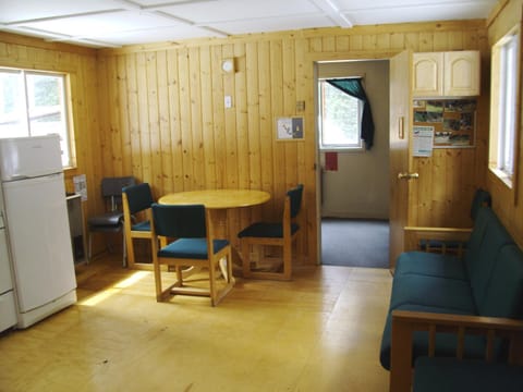 HI Mosquito Creek - Hostel Auberge de jeunesse in Clearwater County