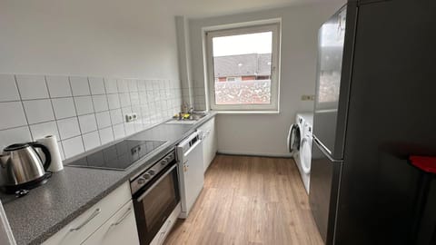 3-Zimmer Monteurwohnung mit Balkon Condo in Neumünster