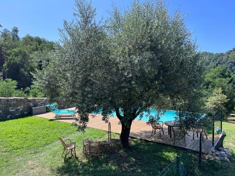 Podere il Giardino - Casale Rustico degli Ulivi con piscina e parco - Lucca House in Lucca