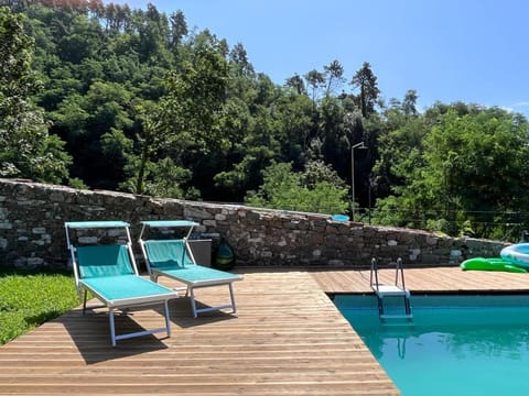 Podere il Giardino - Casale Rustico degli Ulivi con piscina e parco - Lucca House in Lucca