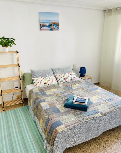 Precioso Apartamento de vacaciones playa Valencia Pinedo 2024 Condo in Valencia