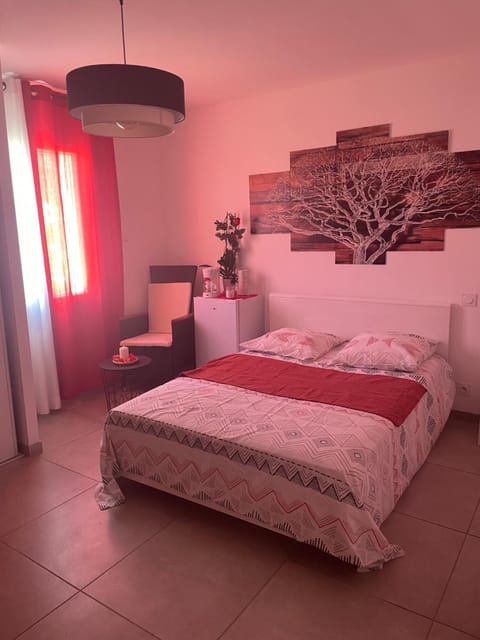 Suite 16m2 indépendante dans villa Casa de temporada in Manosque