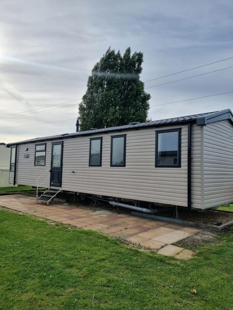 Modern Family Caravan with WiFi at Valley Farm, Clacton-on-Sea Campground/ 
RV Resort in Clacton-on-Sea