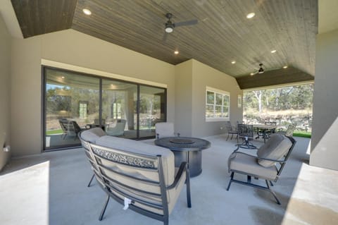 Hill Country Oasis in Spring Branch with Patio! Casa in Spring Branch