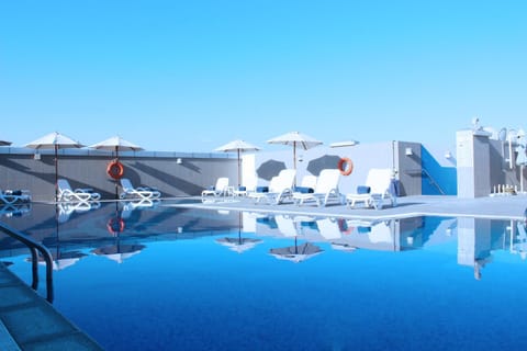 Swimming pool, Swimming pool