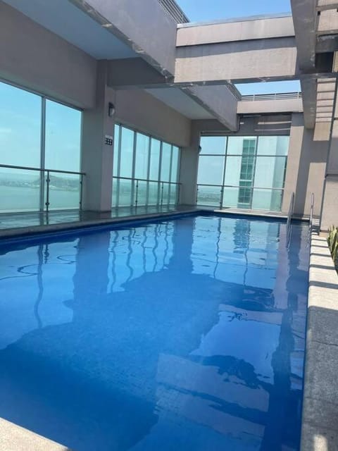 Hermosa suite vista al rio 306 Apartamento in Guayaquil
