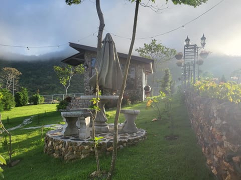 Natural landscape, Garden, Balcony/Terrace, Garden view, Mountain view