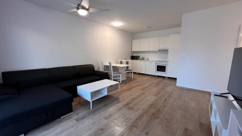 2 room Apartment, with terrace, Rovinka, 202 Appartamento in Bratislava