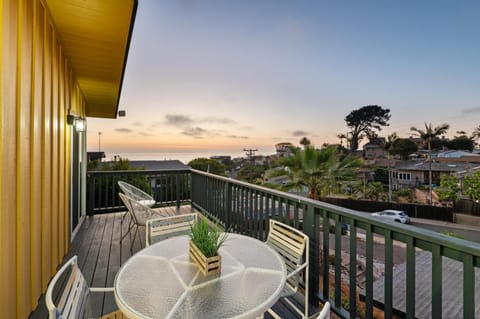 LOVELY Ocean View Beach House 3BR Sleeps 9 Casa in Sunset Cliffs