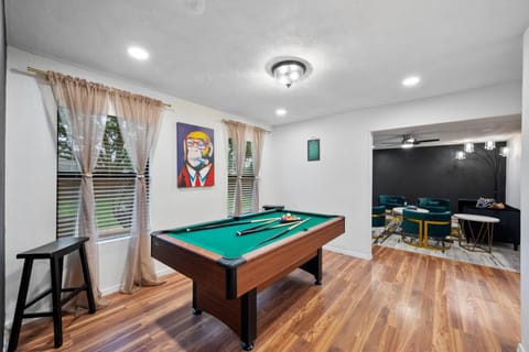 Green Resort: 3bd/2.5 bath near AT&T Stadium Villa in Arlington