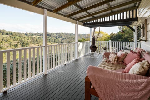 Patio, Natural landscape, View (from property/room), Balcony/Terrace, Seating area, Mountain view, fireplace