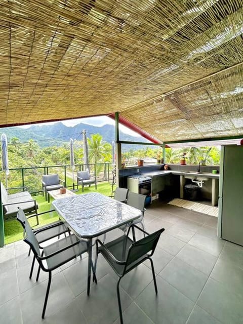 View (from property/room), Balcony/Terrace, Living room, Dining area, Mountain view