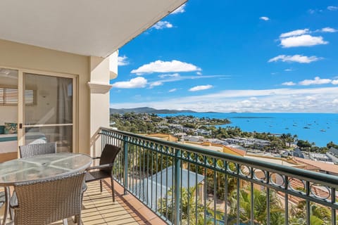 Bliss On The Bay Condo in Airlie Beach