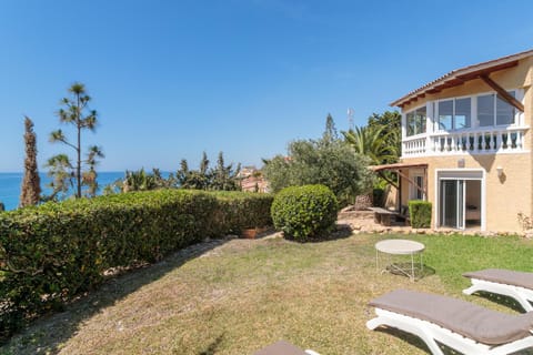 Villa Eliane with amazing sea views and large private swimming pool! House in Alacantí