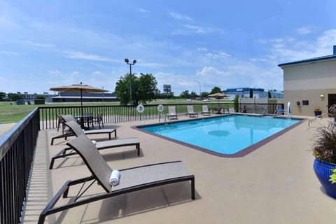 Boarders Inn and Suites by Cobblestone Hotels - Ardmore Hotel in Ardmore