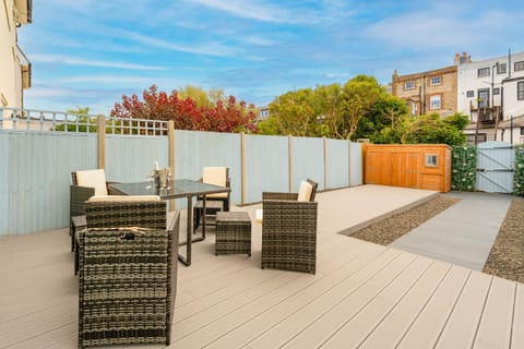 Patio, Balcony/Terrace