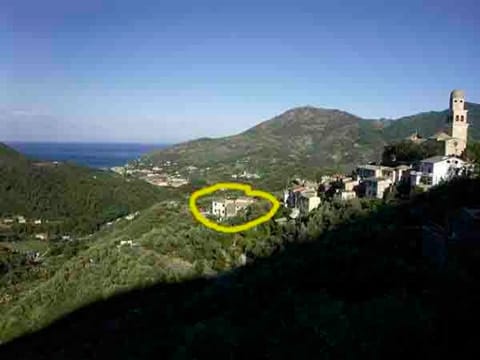 Haus mit tollem Meerblick in romant Bergdorf House in Levanto