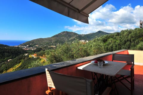 Haus mit tollem Meerblick in romant Bergdorf House in Levanto