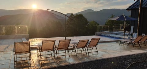 Natural landscape, Balcony/Terrace, Mountain view, Pool view, Swimming pool, Swimming pool, Sunset, sunbed