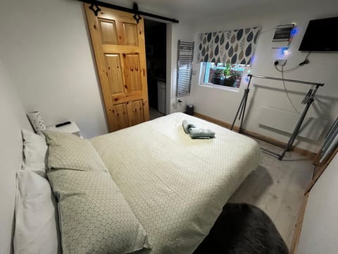 Stardust Getaway Tiny-Home E32AK40 House in County Kilkenny