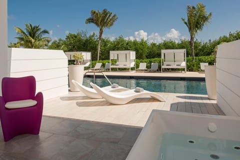 Balcony/Terrace, Pool view