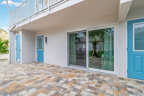 The Coral Reef - L House in Siesta Beach