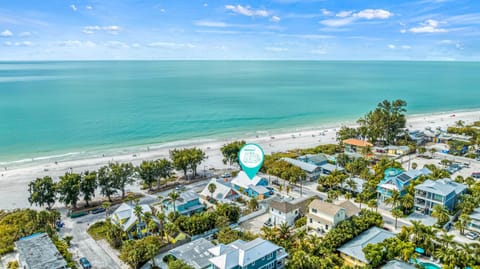 Salty Sister - 302 House in Anna Maria Island