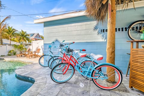 Salty Sister - 302 House in Anna Maria Island