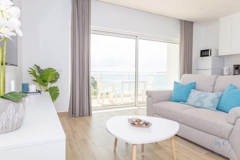 MC Suites Burgau with amazing front sea view Apartment in Luz