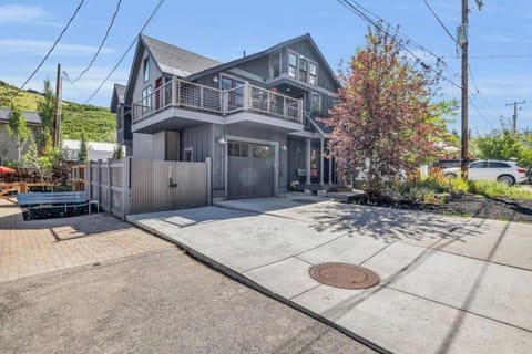 4BDR Downtown Home Walk to Chairlifts House in Park City