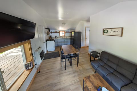 Whale Pass Adventure Apartment Haus in Prince of Wales Island