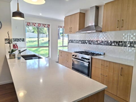 The Pool House at Lake Eildon House in Eildon