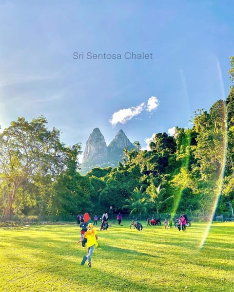 Nearby landmark, Natural landscape, Mountain view