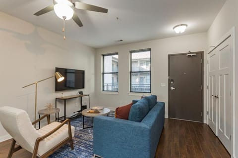 CozySuites MusicRow Alluring 1BR w free parking 28 Condo in Music Row