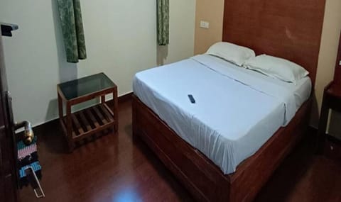FabHotel Sri Guhan EIite Hotel in Kodaikanal