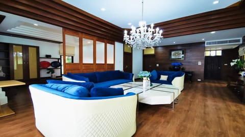 Yizen 99/4 芭提雅 Phu tara 山水花园泰式别墅 Villa in Pattaya City