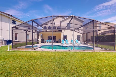 Sunsoaked Paradise House in Kissimmee