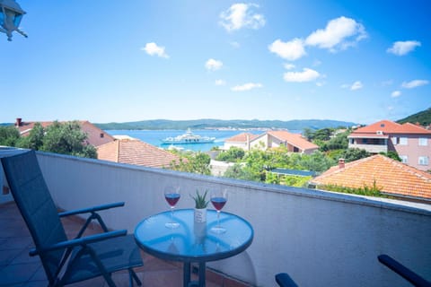 Natural landscape, View (from property/room), Balcony/Terrace, Mountain view, Sea view