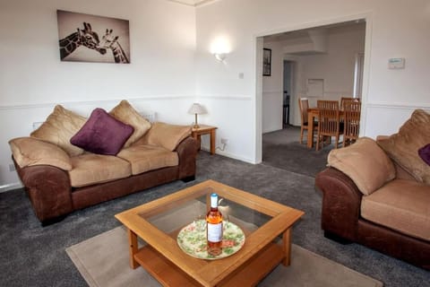 Bright Spacious Home with Parking - Haughton Appartamento in Darlington